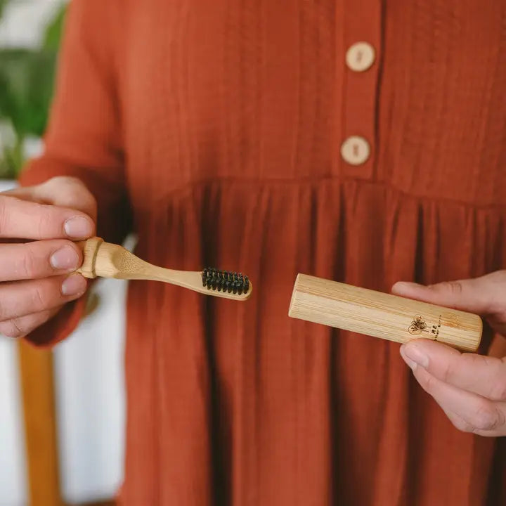 All-in-One Bamboo Travel Toothbrush with Replaceable Head